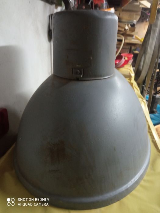 Lampa przemysłowa zabytek