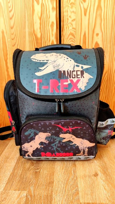 Tornister St. Majewski - dinozaur T-REX