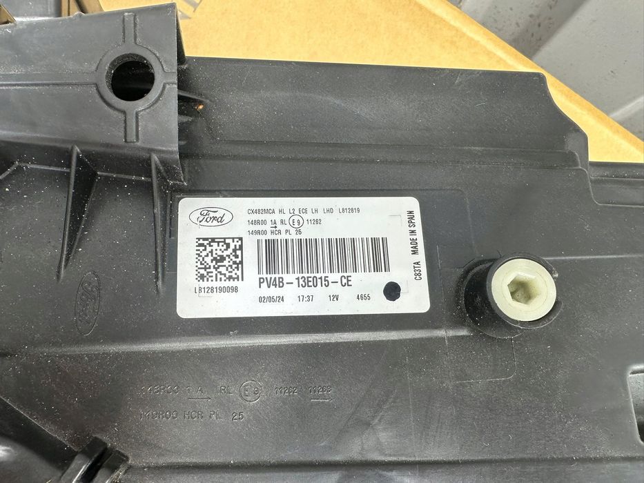 lampa przod przednia ford kuga mk3 lift lifting 2024-2025