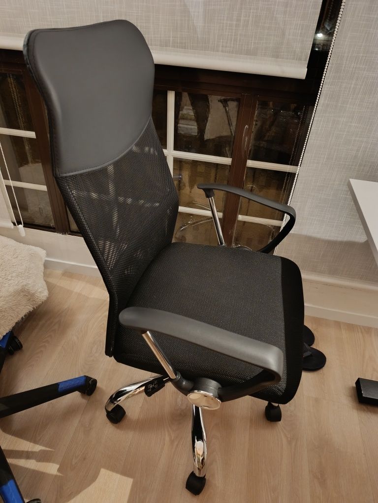 Cadeiras de escritório ergonómicas