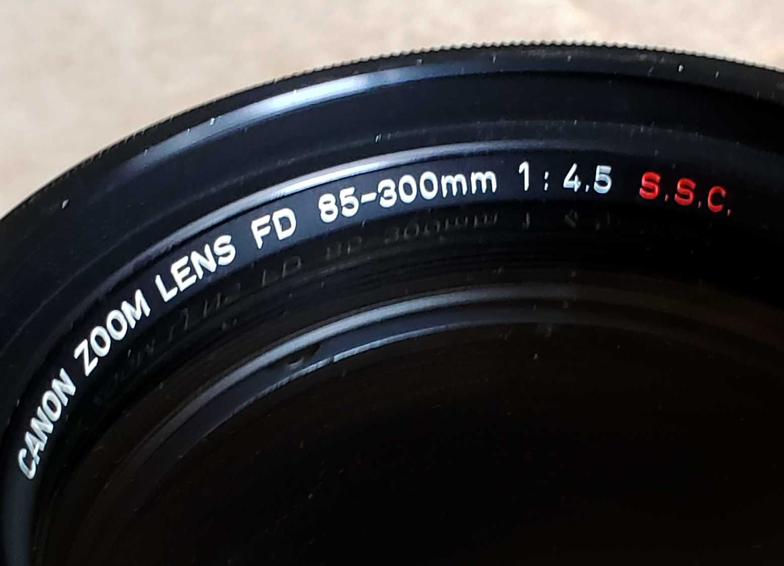 Canon FD 85-300mm f/4.5 S.S.C. zoom lens об'єктив  в хорошому стані