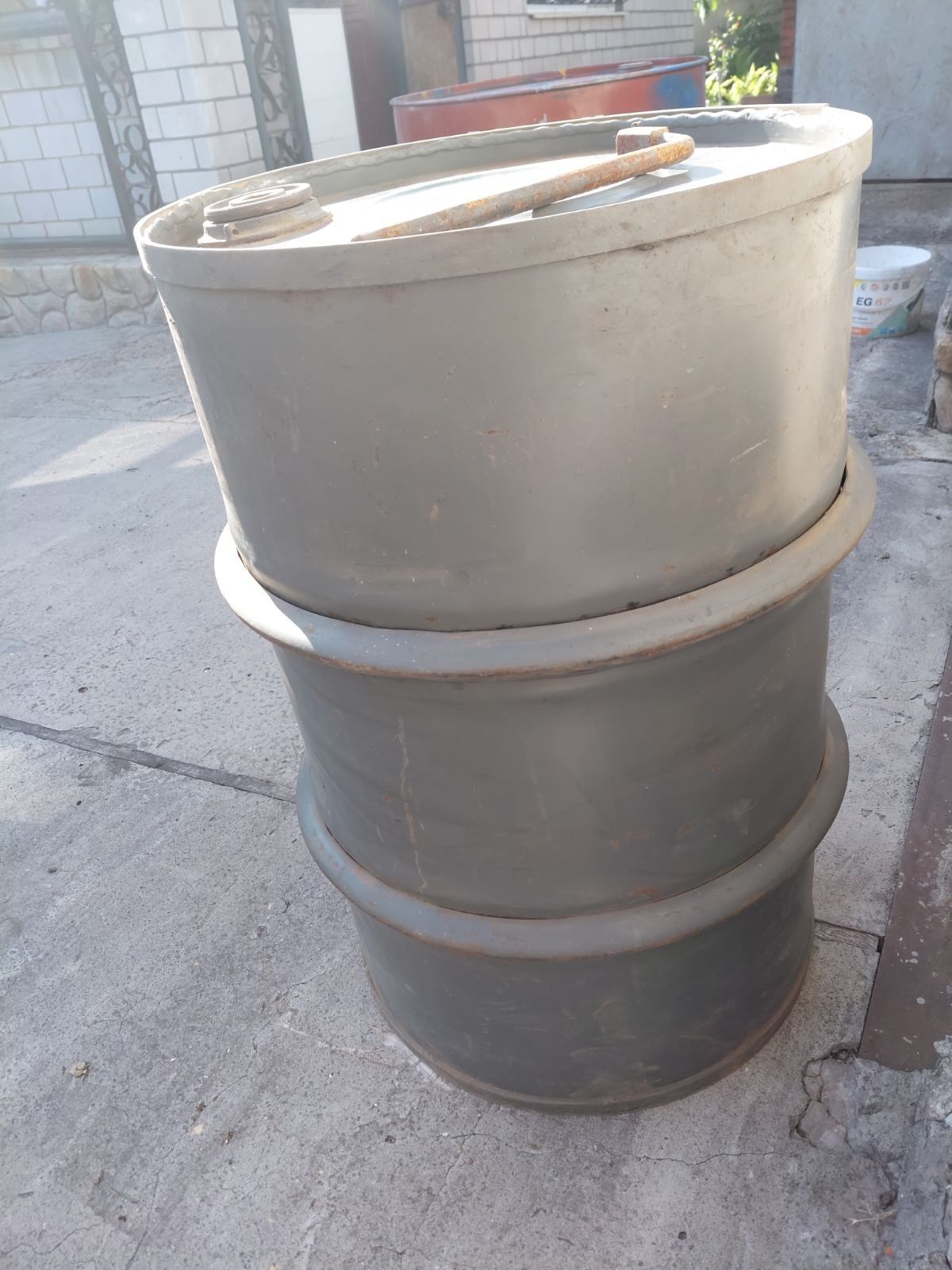 Продам бочку 200 л.
