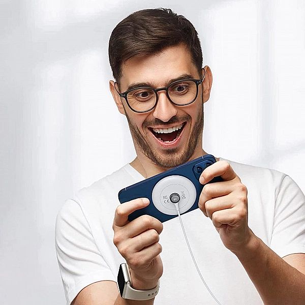 Ugreen ładowarka bezprzewodowa Qi 15W z silikonowym etui kompatybilna