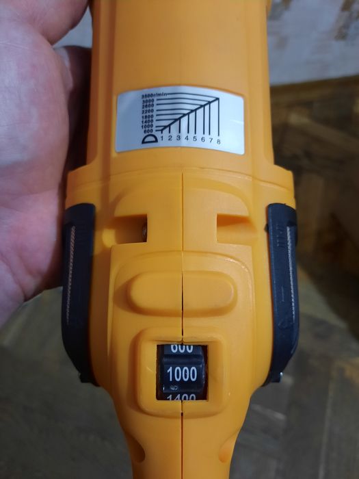 Полірувальна машина DeWalt DWP849X,1250вт,180мм