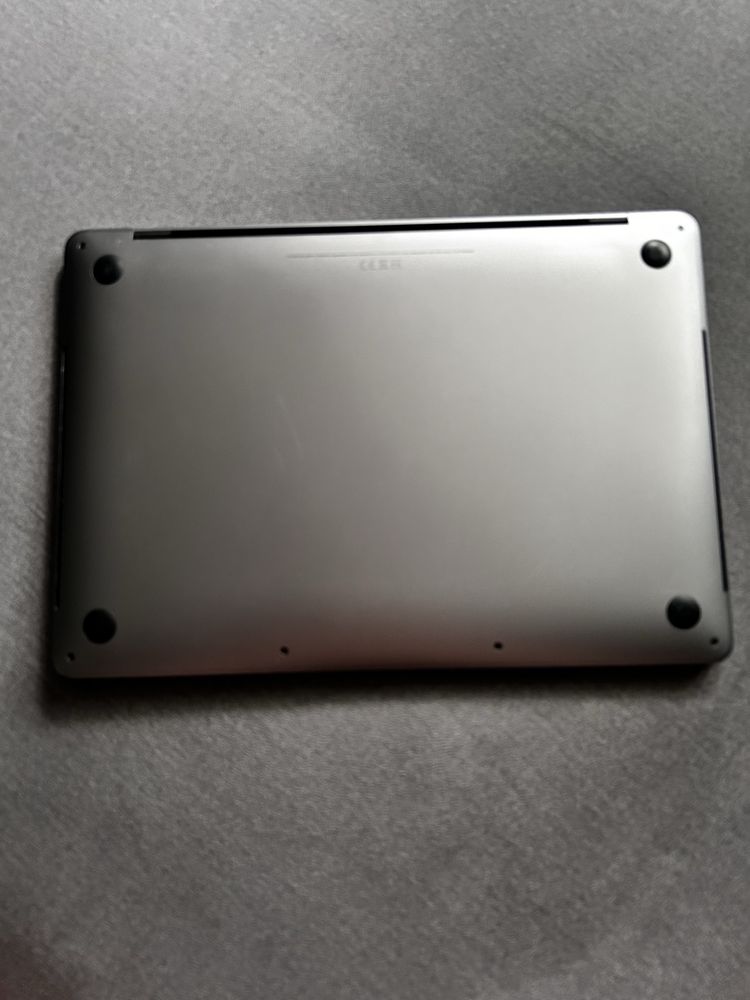 Macbook Pro 2020 i5 16GB 1TB