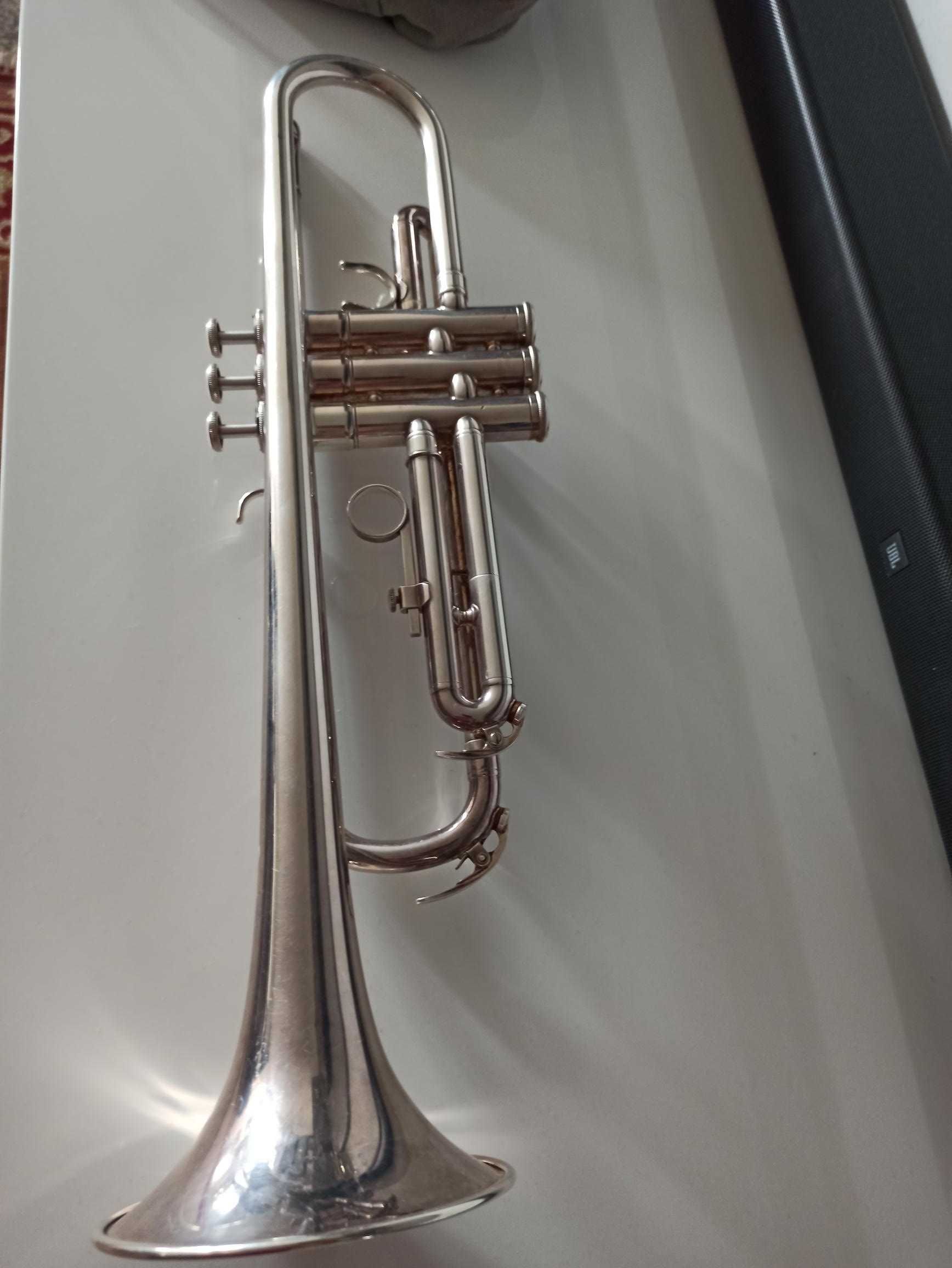 Trompete Yamaha 2330 Sib Prata como novo