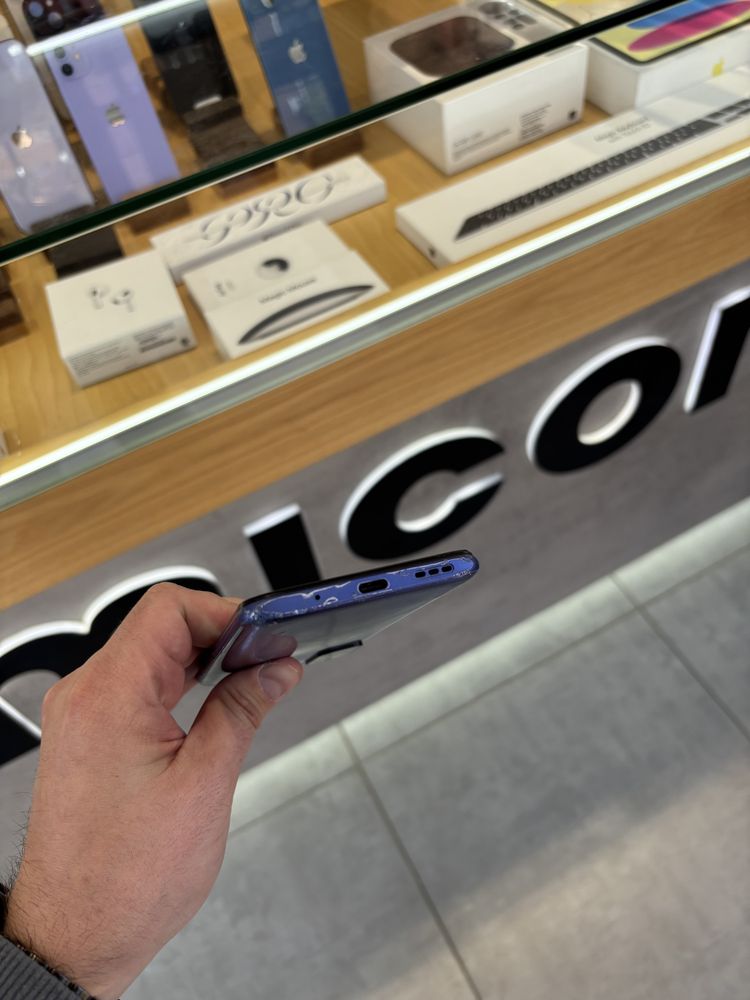 Вживаний Redmi Note 10 5G 4/128gb