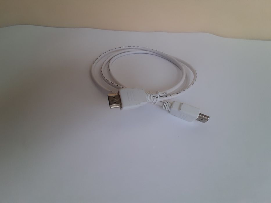 Новый кабель HDMI-HDMI 1,5 метра белого цвета