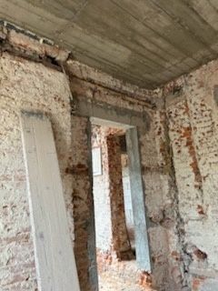 Skuwanie płytek tynków posadzek