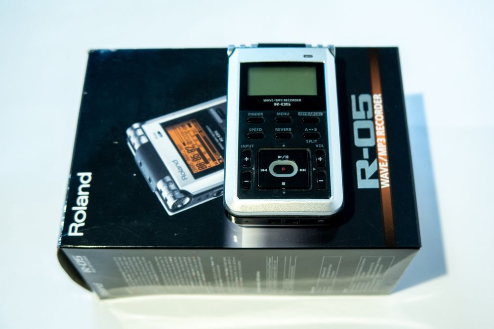 Диктофон ROLAND R-05