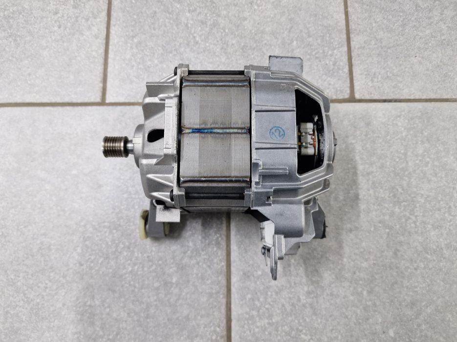 Двигуни ( мотори ) для пральних машин Bosch / Siemens 7 контактів