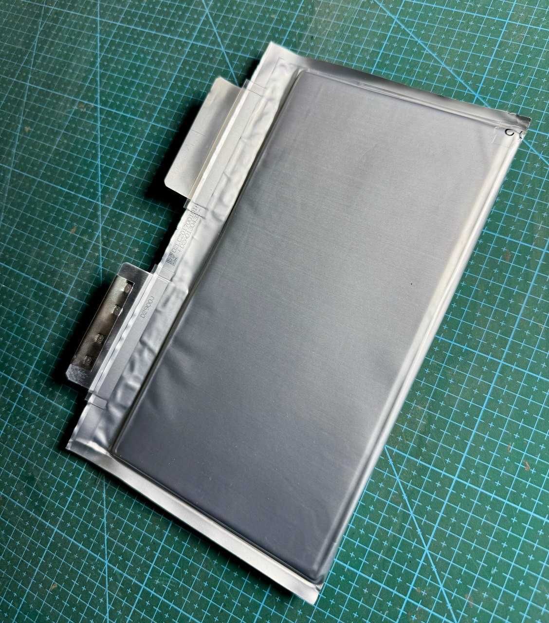 Акумуляторний елемент Microvast MpCO 20A 3,7v NMC ємність 20А/Г