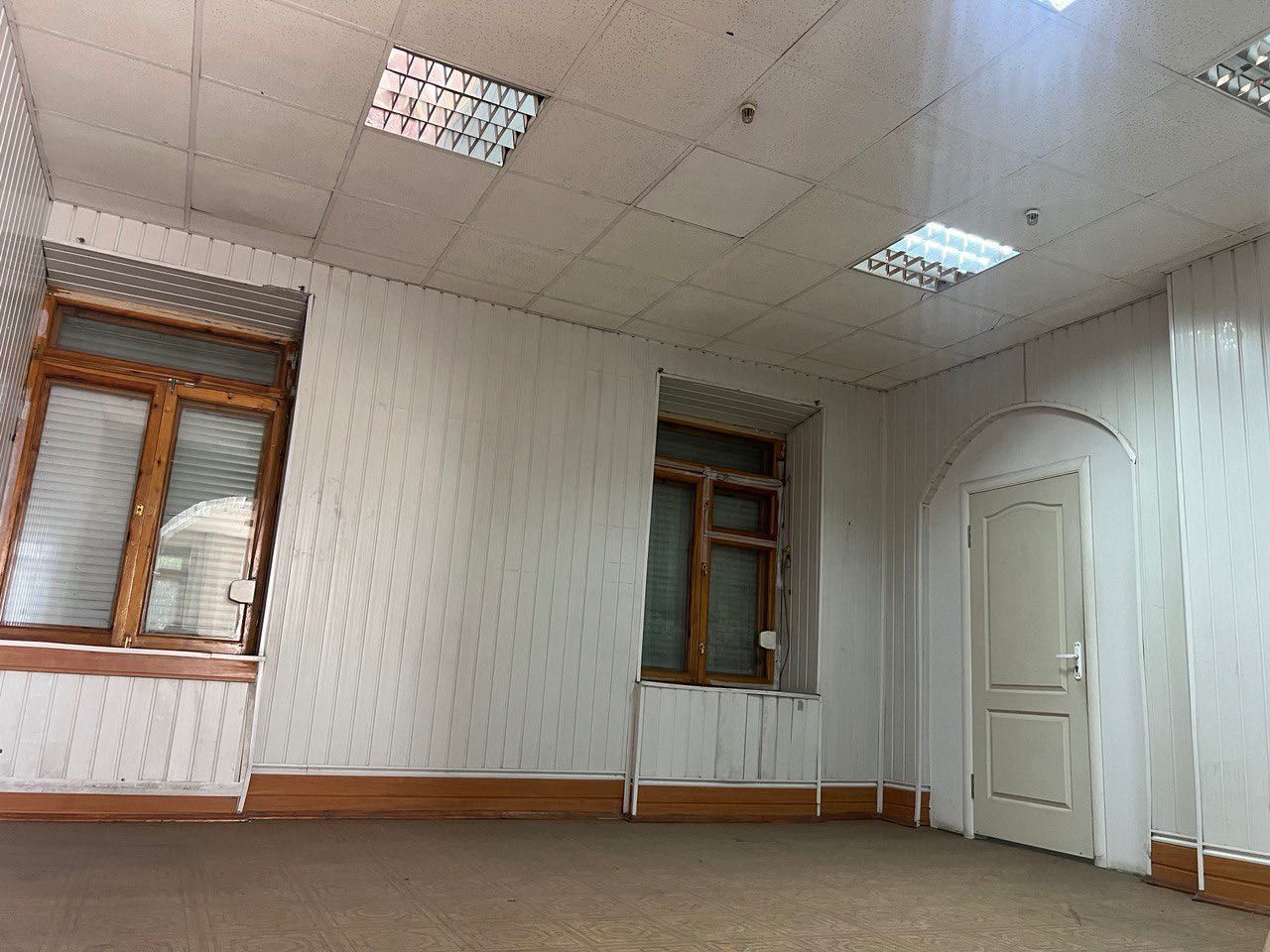 Продам 300м2 приміщення під бізнес ж/д вокзал пр. Нігояна 3