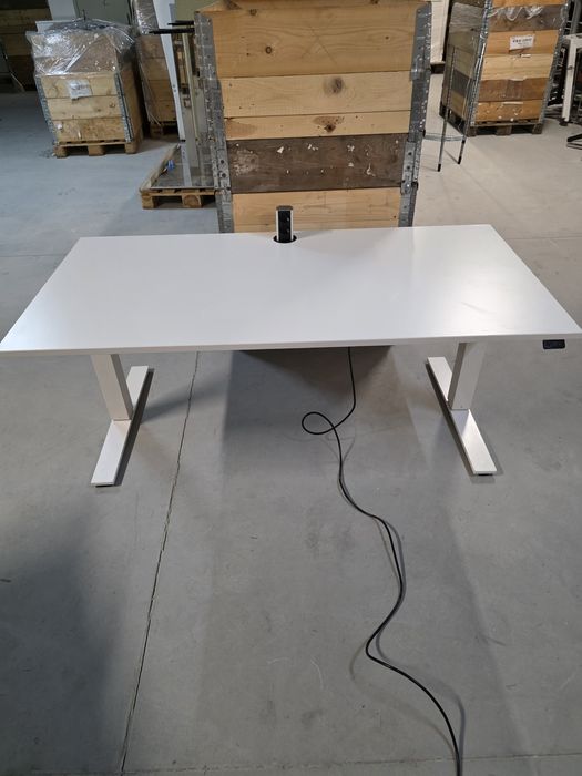Biurko Kinnarps Oberon 160x80 elektryczne białe – regulacja wysokości