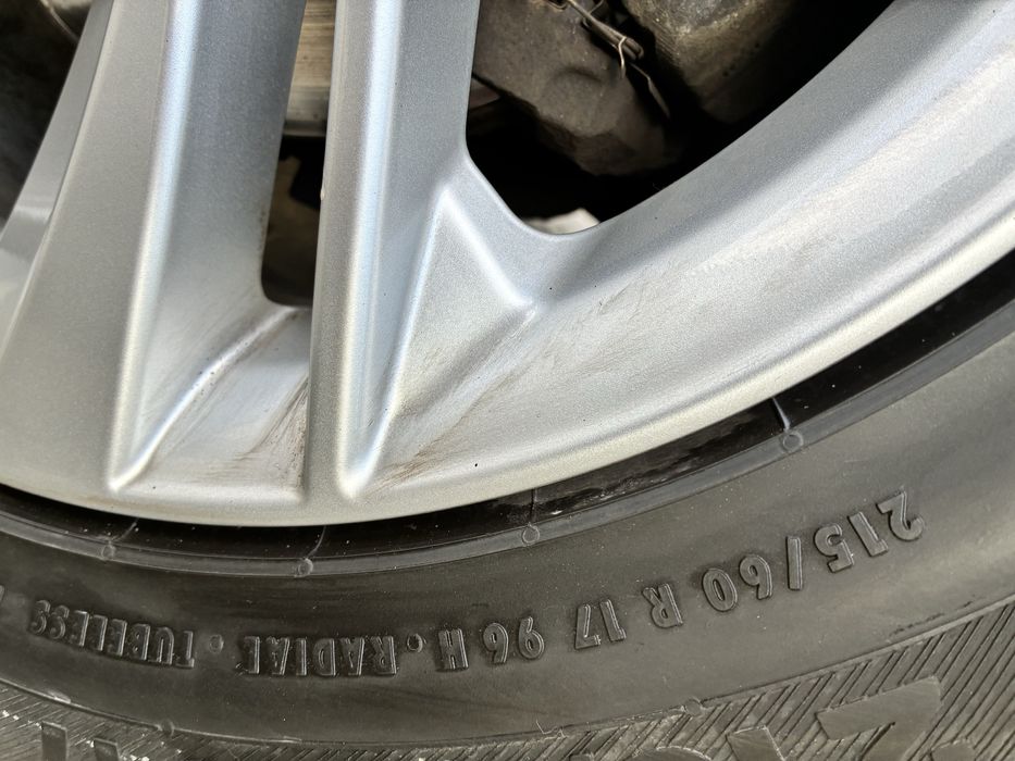 Kola z oponami zimowymi 17 Renault