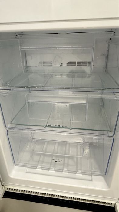 Frigorífico embutido Zanussi