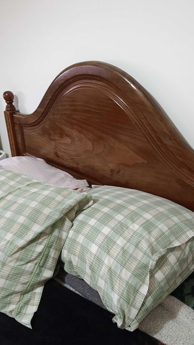 Cama de casal  usado