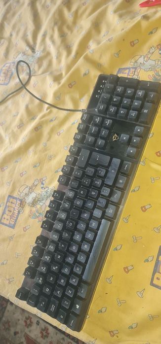 Teclado gaming novo