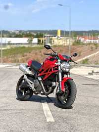 Ducati Monster 696