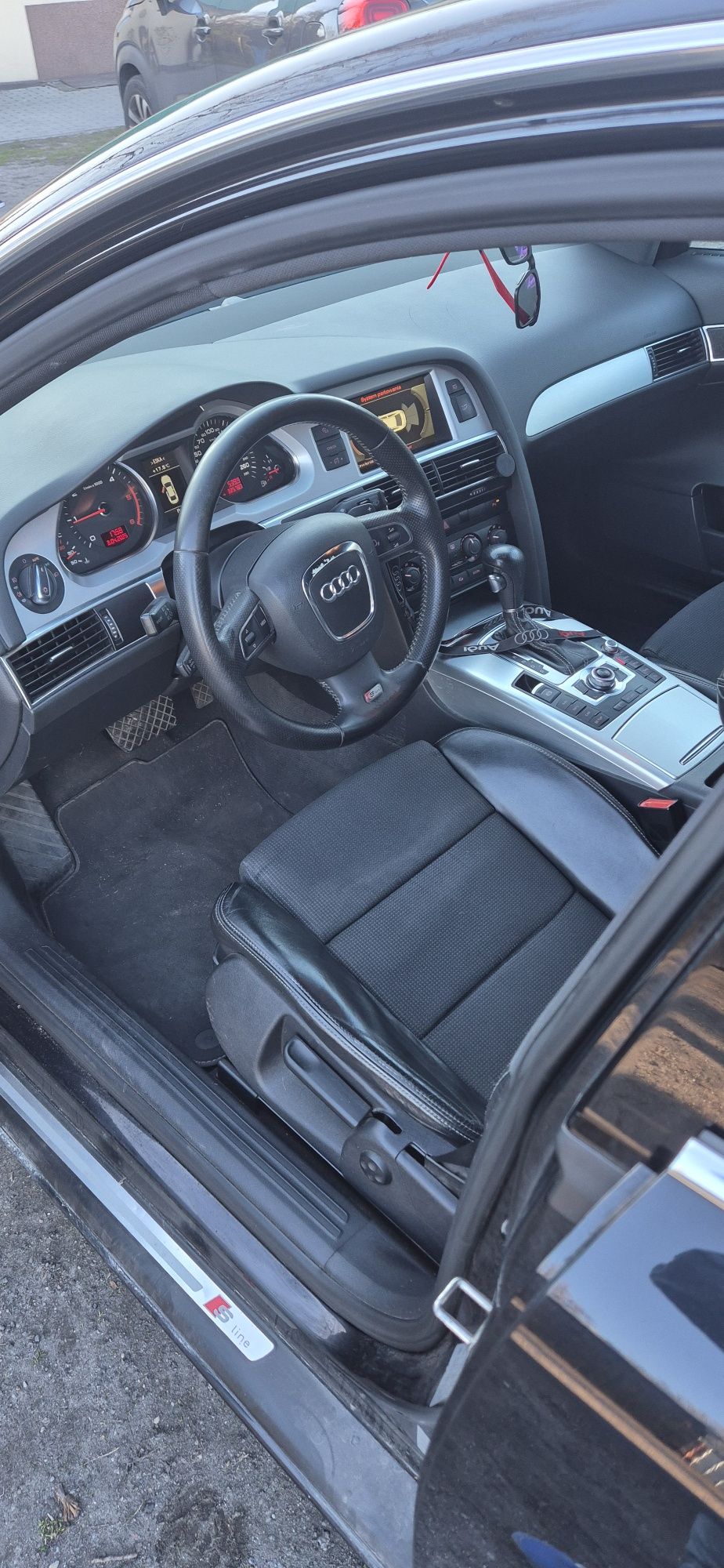 Audi.   A6 C6  polecam
