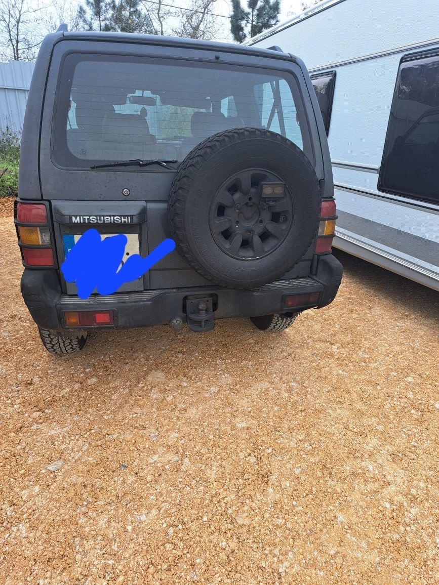 Mitsubishi Pajero 2.5