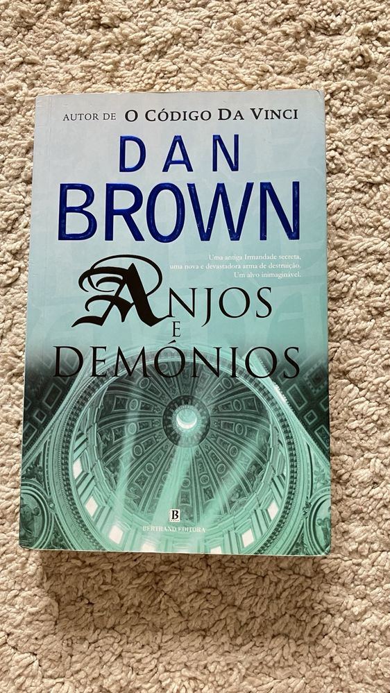 Livro Anjos e Demónios