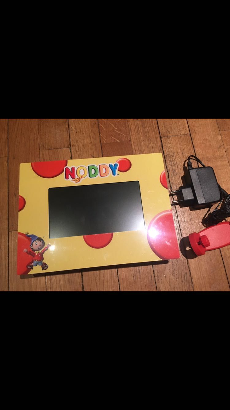 Moldura digital noddy