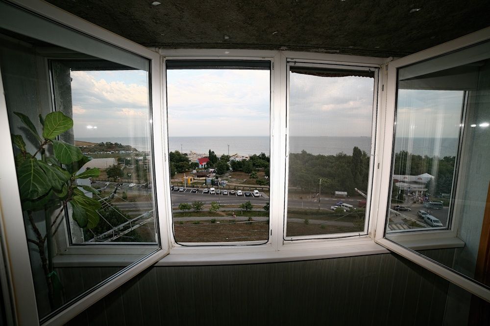 Сдам в Южном: 3-комнатная квартира с видом на море по ул. Приморская.