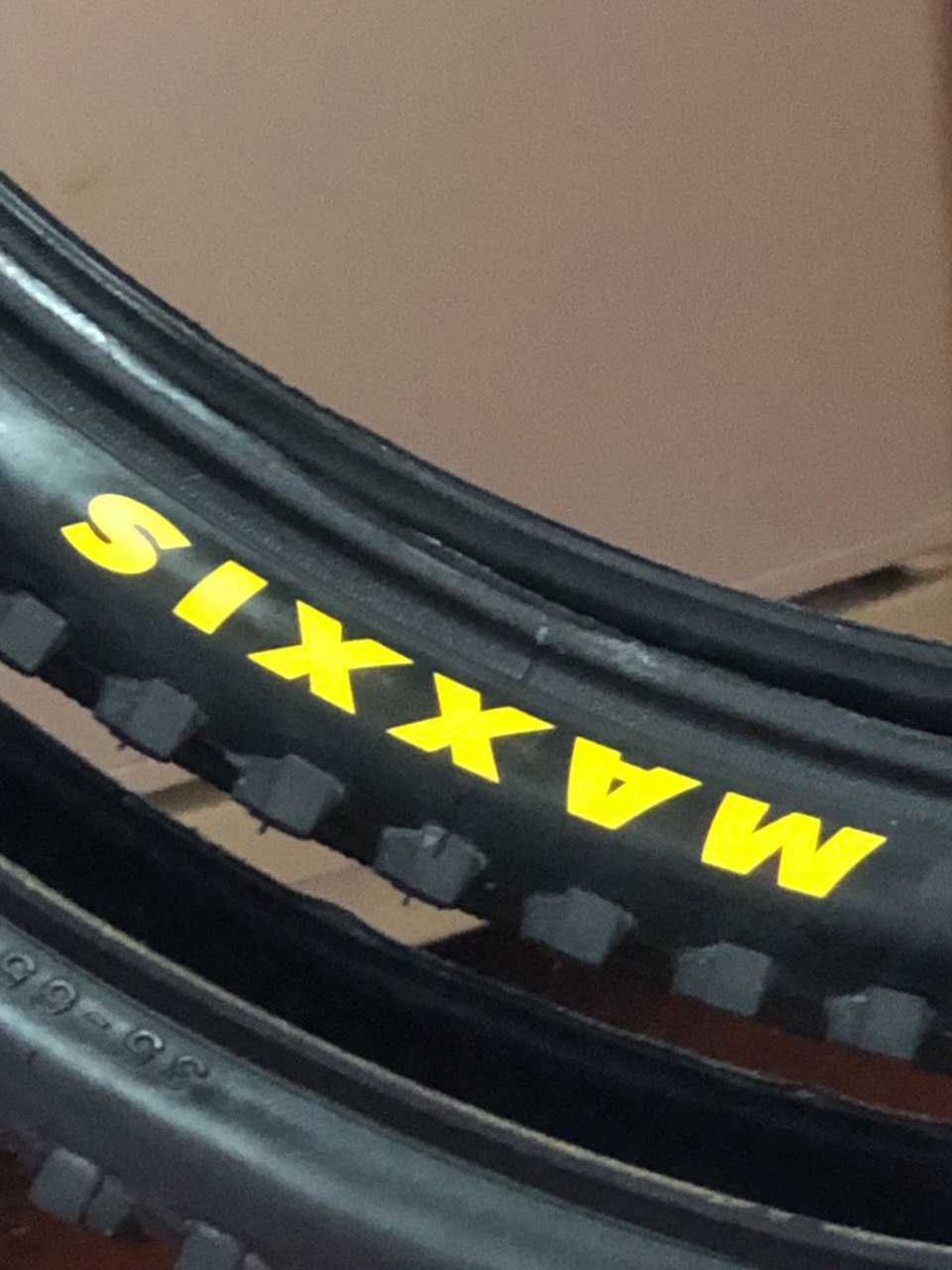 Покрышка Maxxis WormDrive 26X1.90 для велосипеда