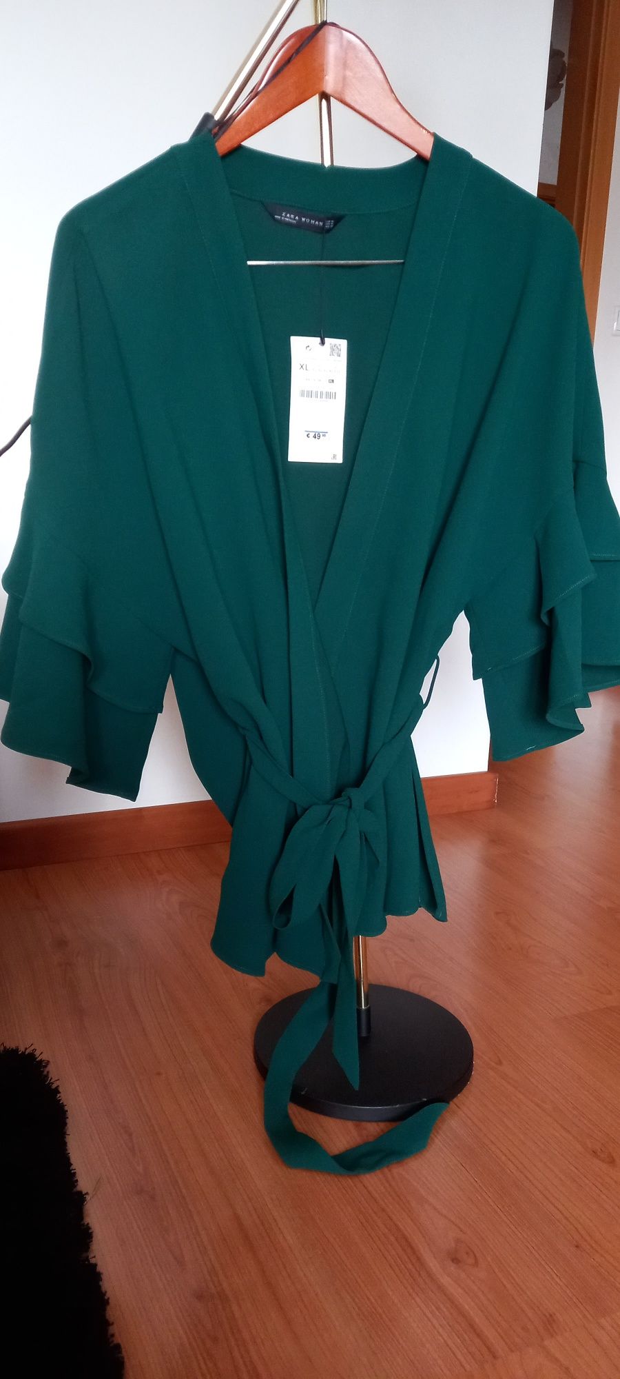 Blusa cruzada verde ZARA