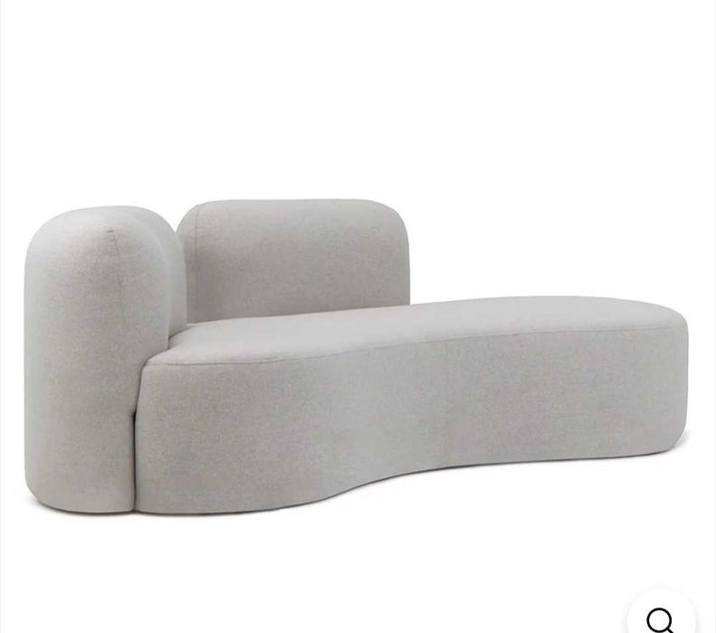 Sofá curvo cinza