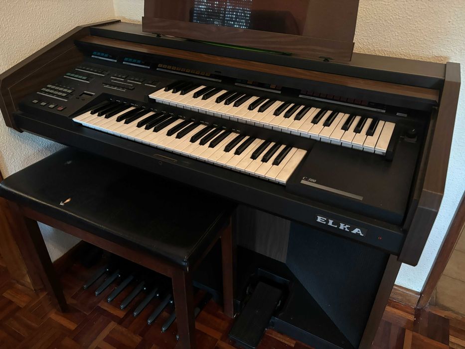 Orgão ELKA C500 em muito bom estado