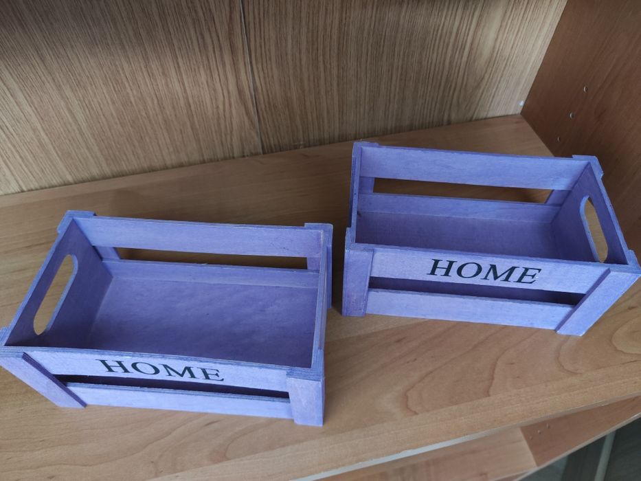 Dwa fioletowe koszyczki HOME
