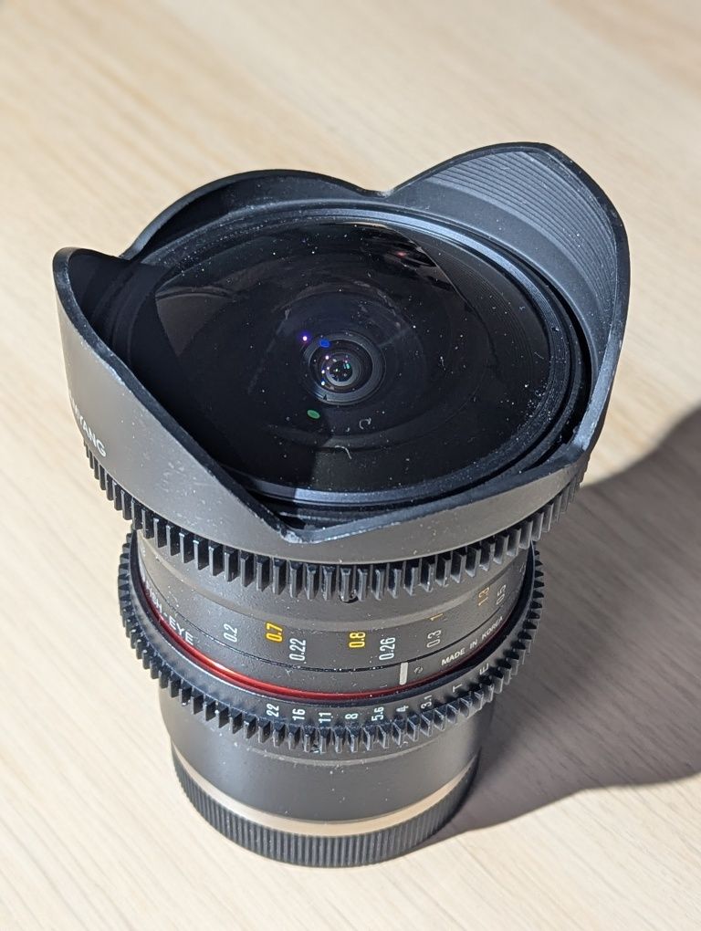 Obiektyw Samyang 12mm f/3.1 Fisheye, moc. Sony E