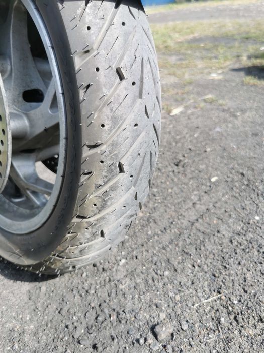 Burgman AN 400 K7 2007r. z kufrem centralnym