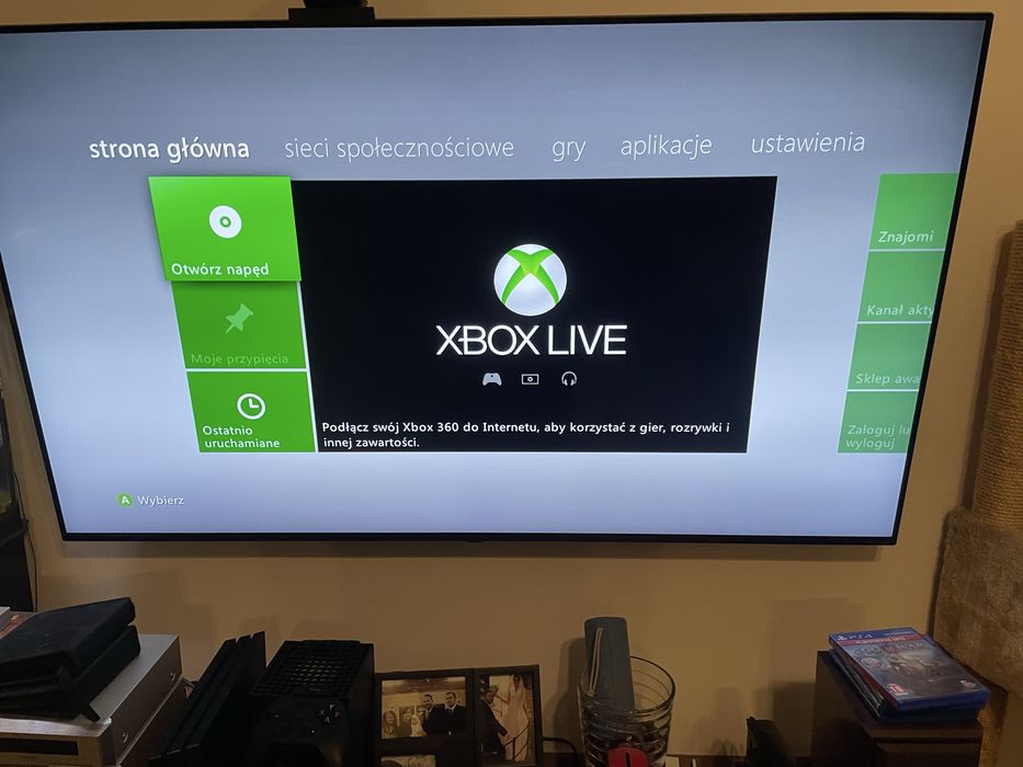 Konsola xbox 360 z zasilaczem i dyskiem