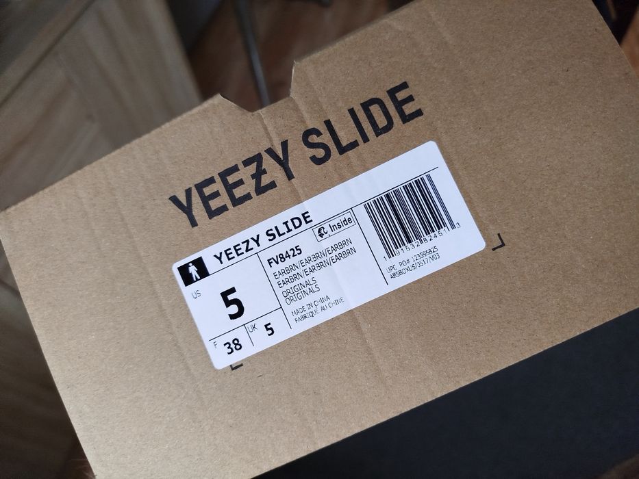 Klapki Yeezy Slide