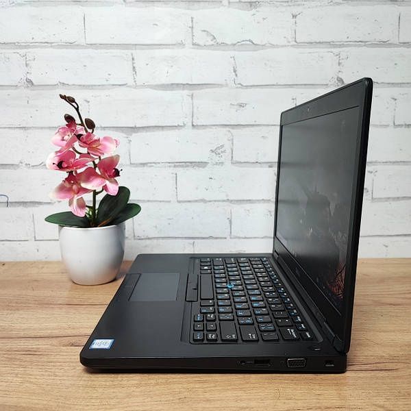 Продаю класний, сучасний ноутбук Dell Latitude 5480 з підсвіткою клави