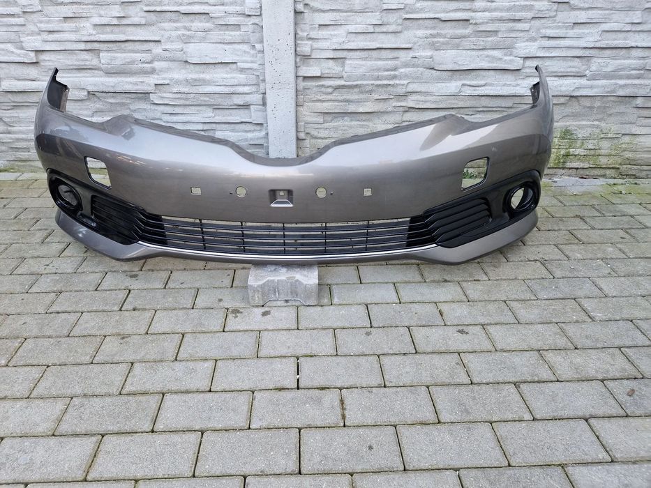 Zderzak Toyota Auris II lift 2015 - bez dziur