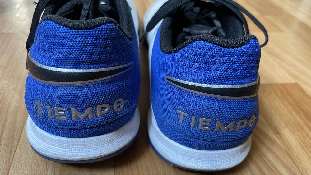 Футзалки Nike Tiempo