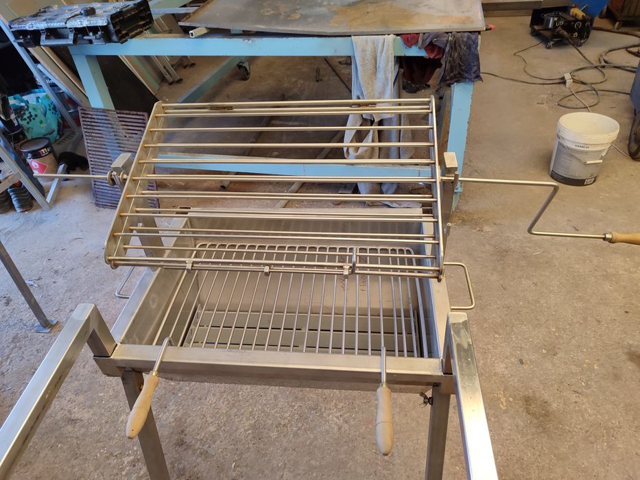 Churrasqueira inox para pernil