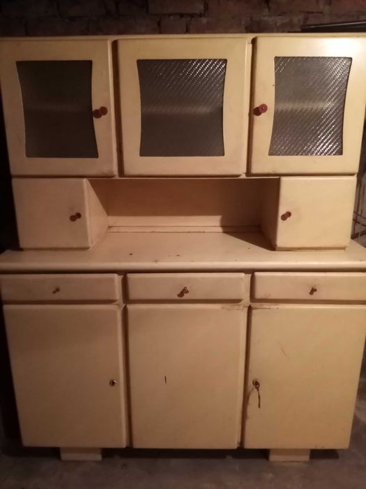 Kredens kuchenny PRL