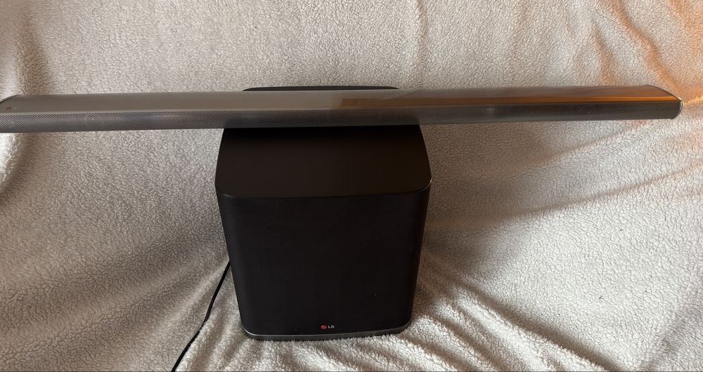 Soundbar 320w lg z bezprzewodowym subwooferem