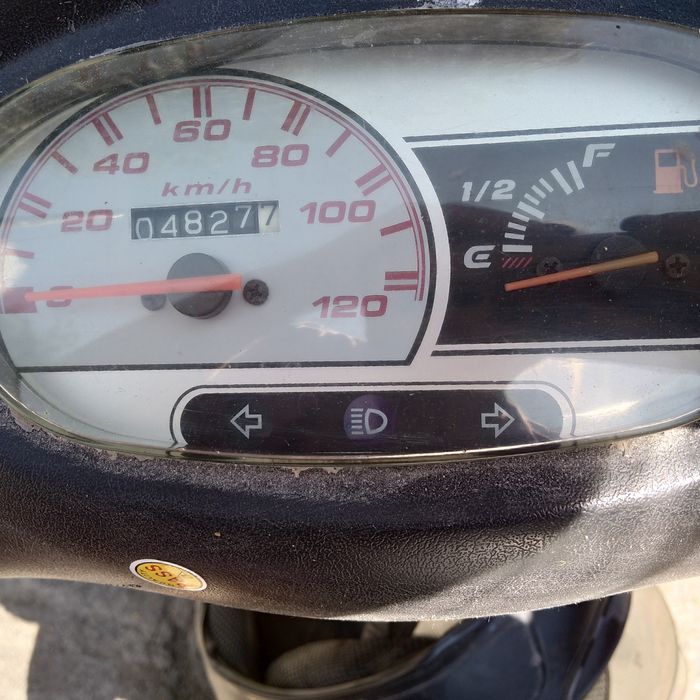 Продам скутер Спарк