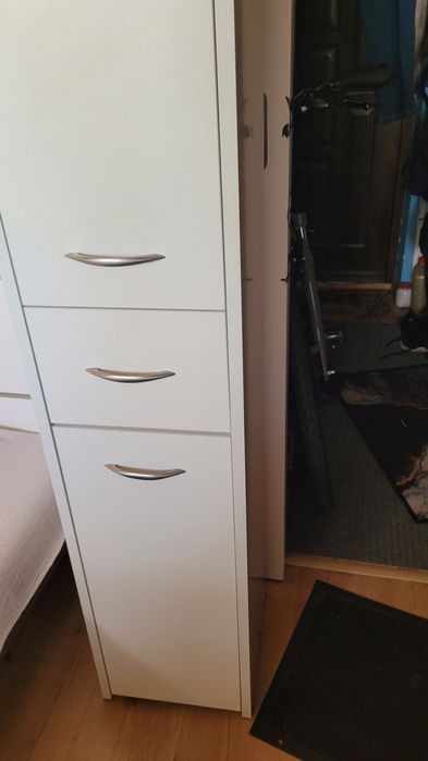 Słupek łazienkowy,w bardzo dobrym stanie