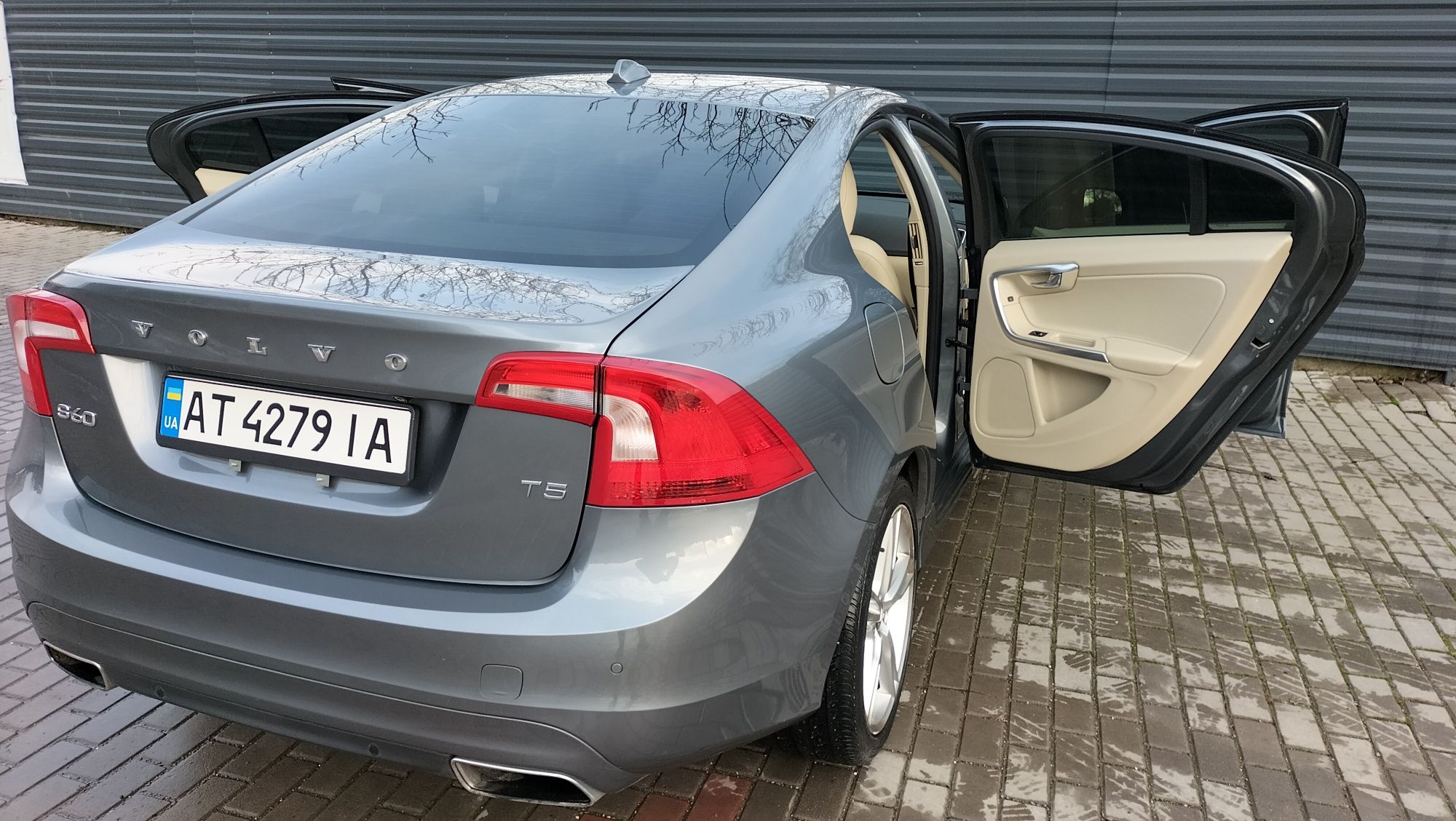 Volvo S60 (2015р)