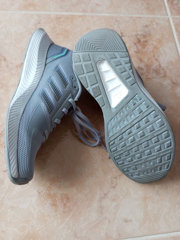 Ténis Adidas senhora 36,5