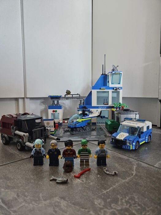 LEGO City 60316 Posterunek Policji