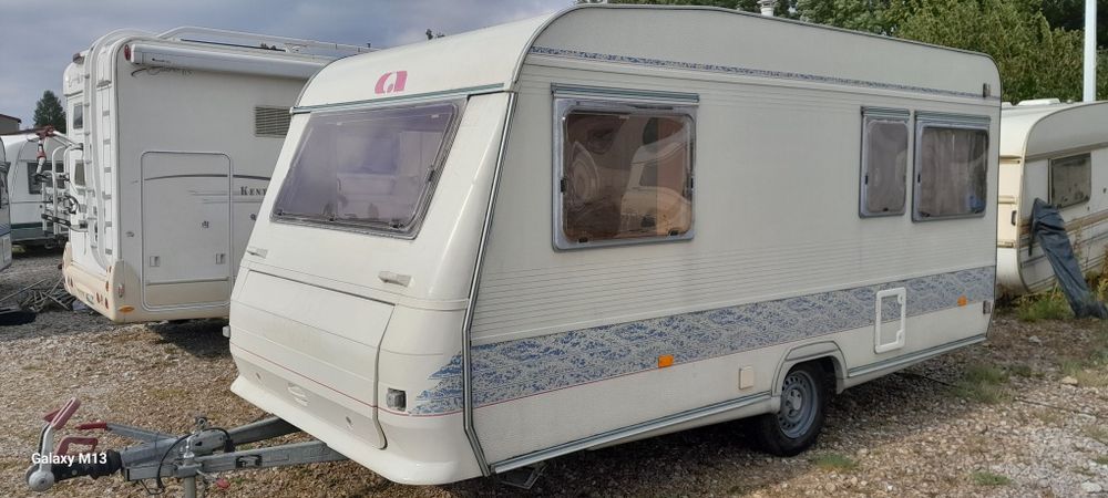 Przyczepa kempingowa Adria 450 DMC 1100 kg czteroosobowa