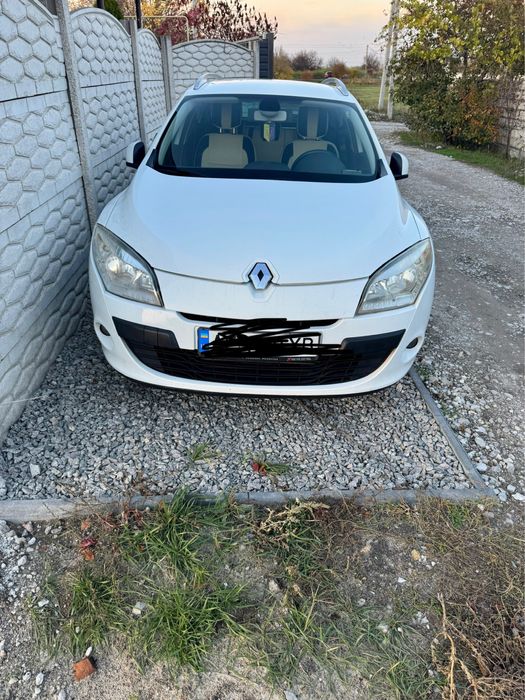 Продам передние фары Рено Меган 3 2009года